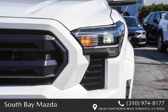 Used 2025 Toyota Tacoma SR5 AWD/4WD image 4