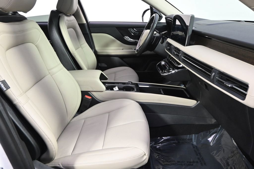 New 2026 Lincoln Corsair Reserve image 14