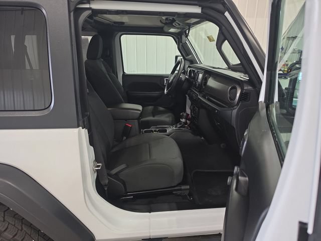 Used 2021 Jeep Wrangler Sport AWD/4WD image 26