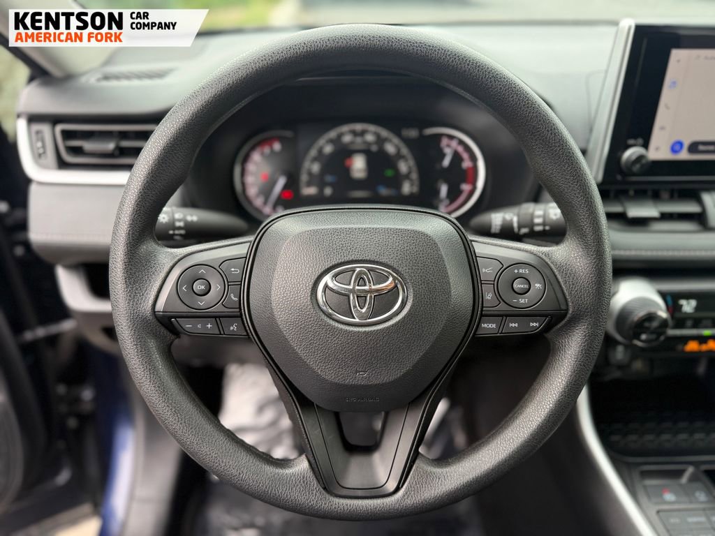Used 2025 Toyota RAV4 XLE image 18