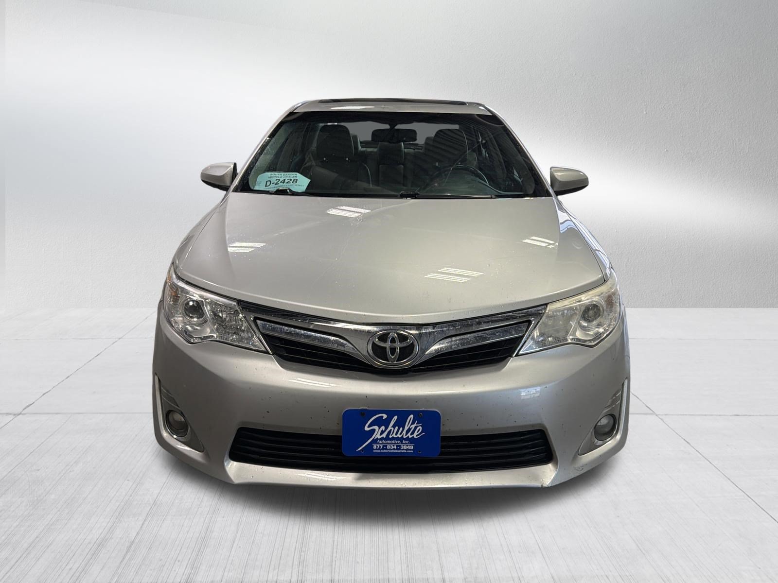 Used 2013 Toyota Camry XLE FWD image 4