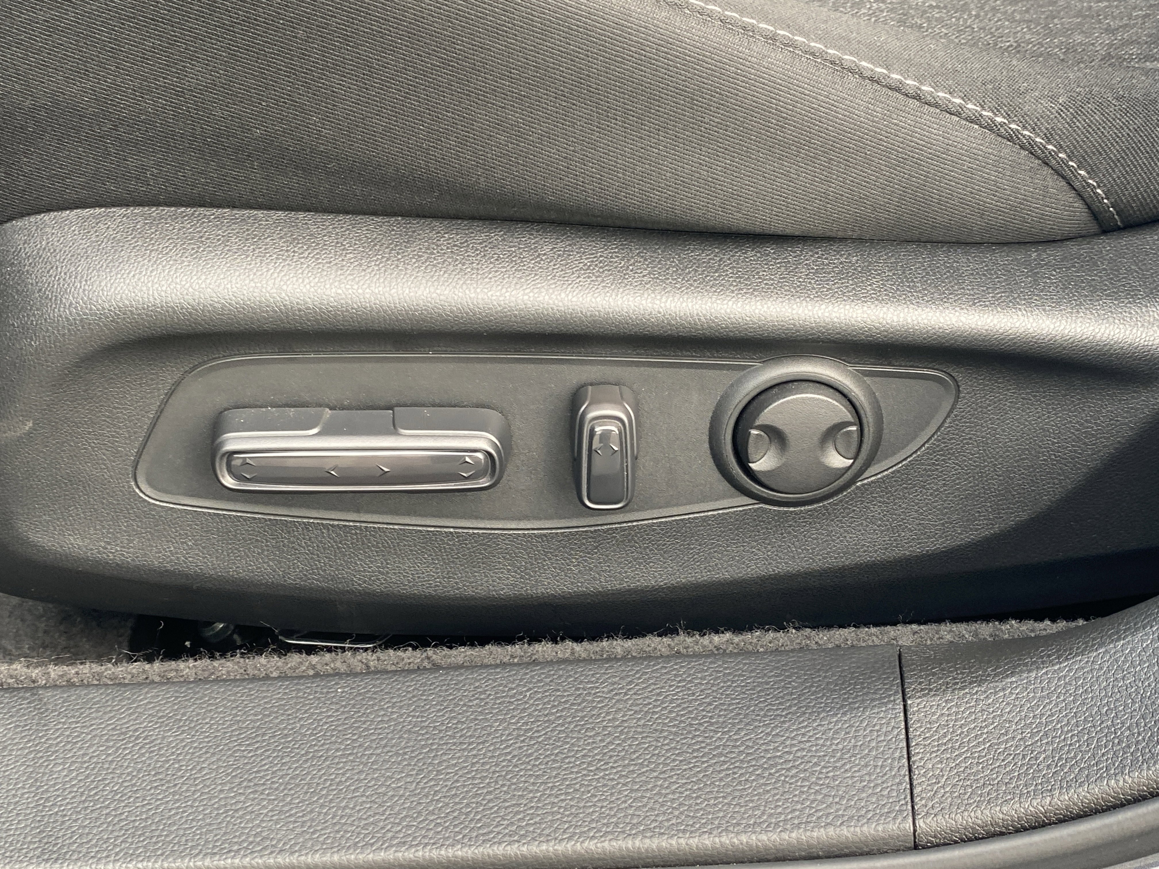 Certified 2025 Honda Accord SE image 16