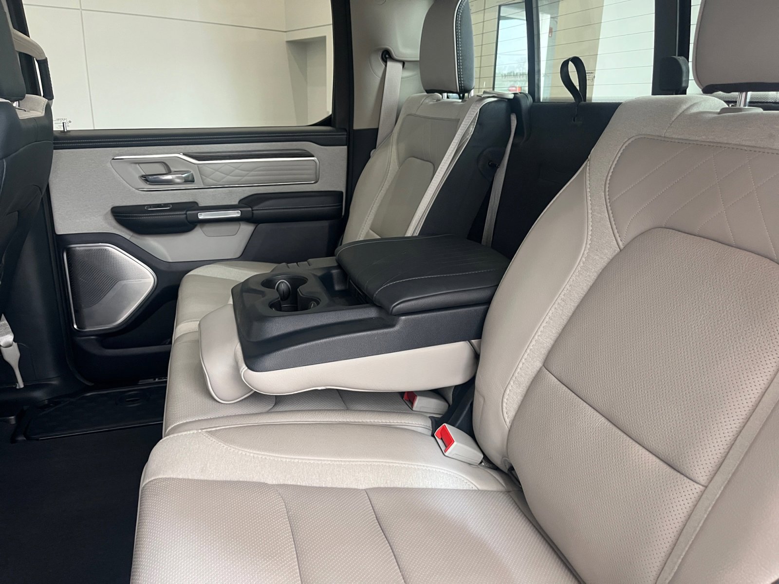 Used 2022 RAM 1500 Limited image 34