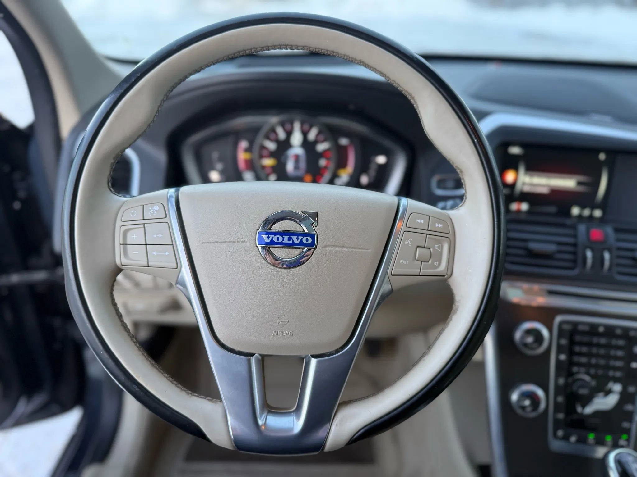 Used 2015 Volvo XC60 T5 Platinum FWD image 19