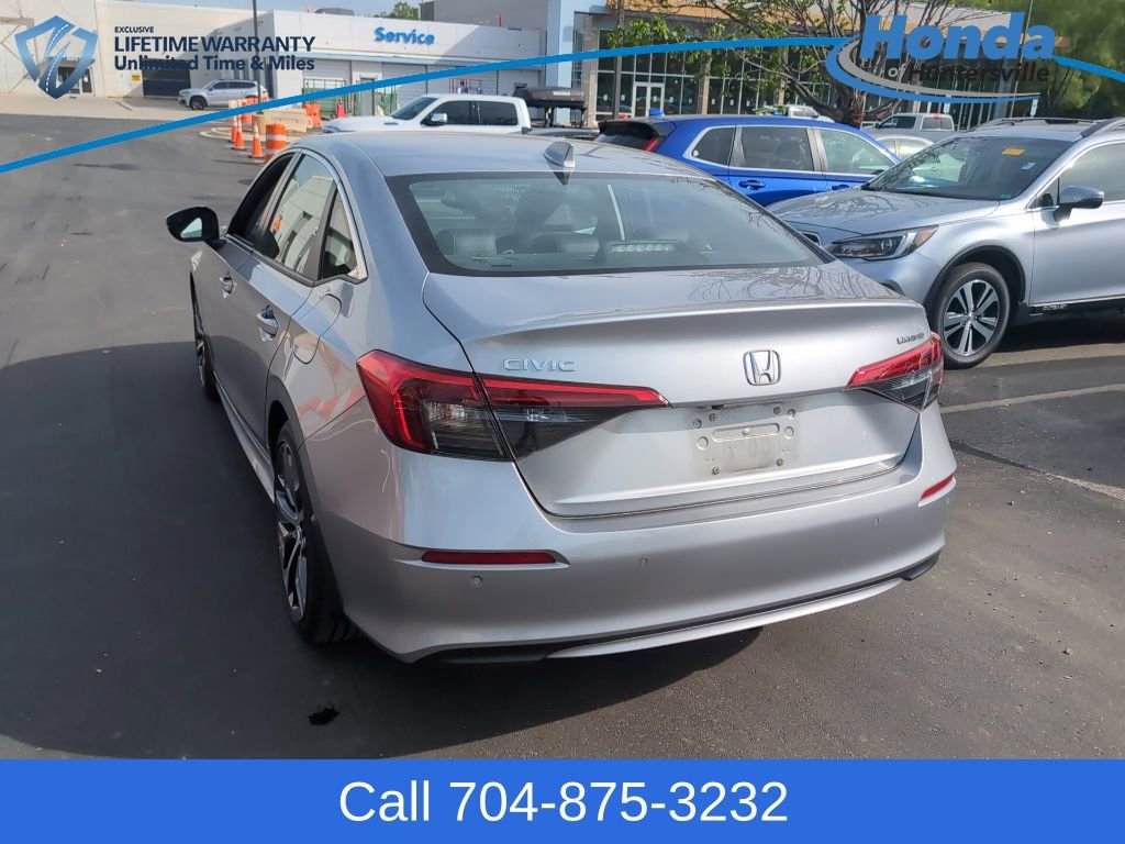 Used 2023 Honda Civic Touring image 6