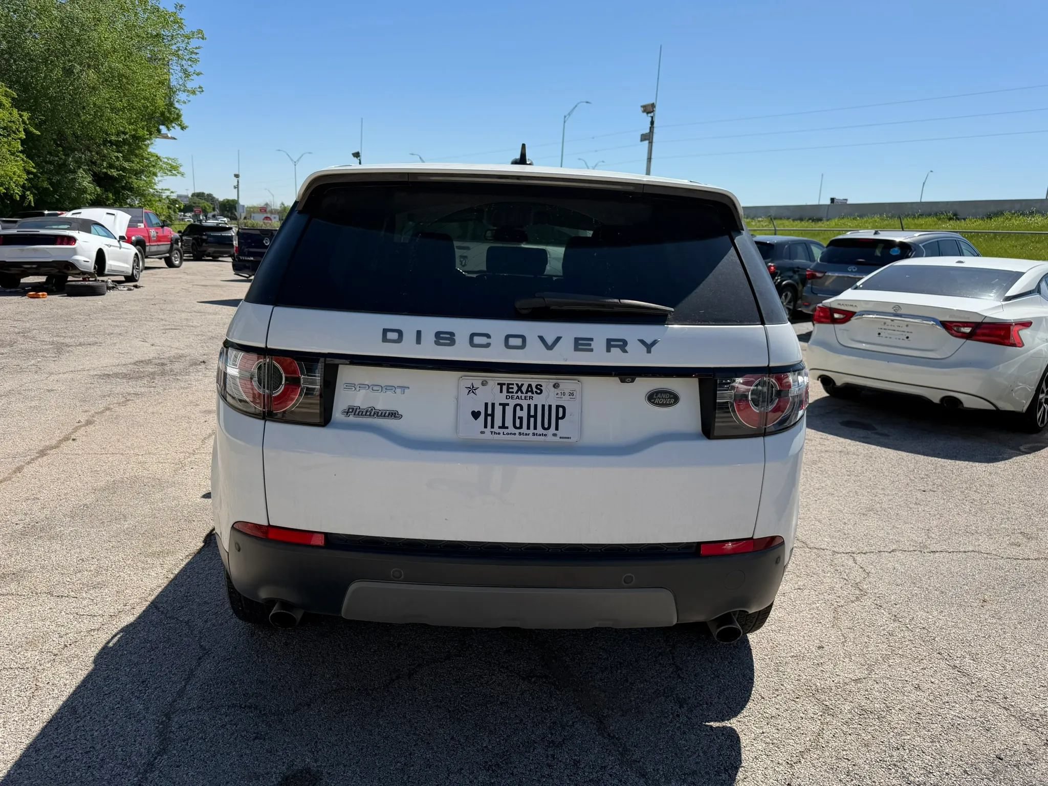 Used 2016 Land Rover Discovery Sport SE AWD/4WD image 4