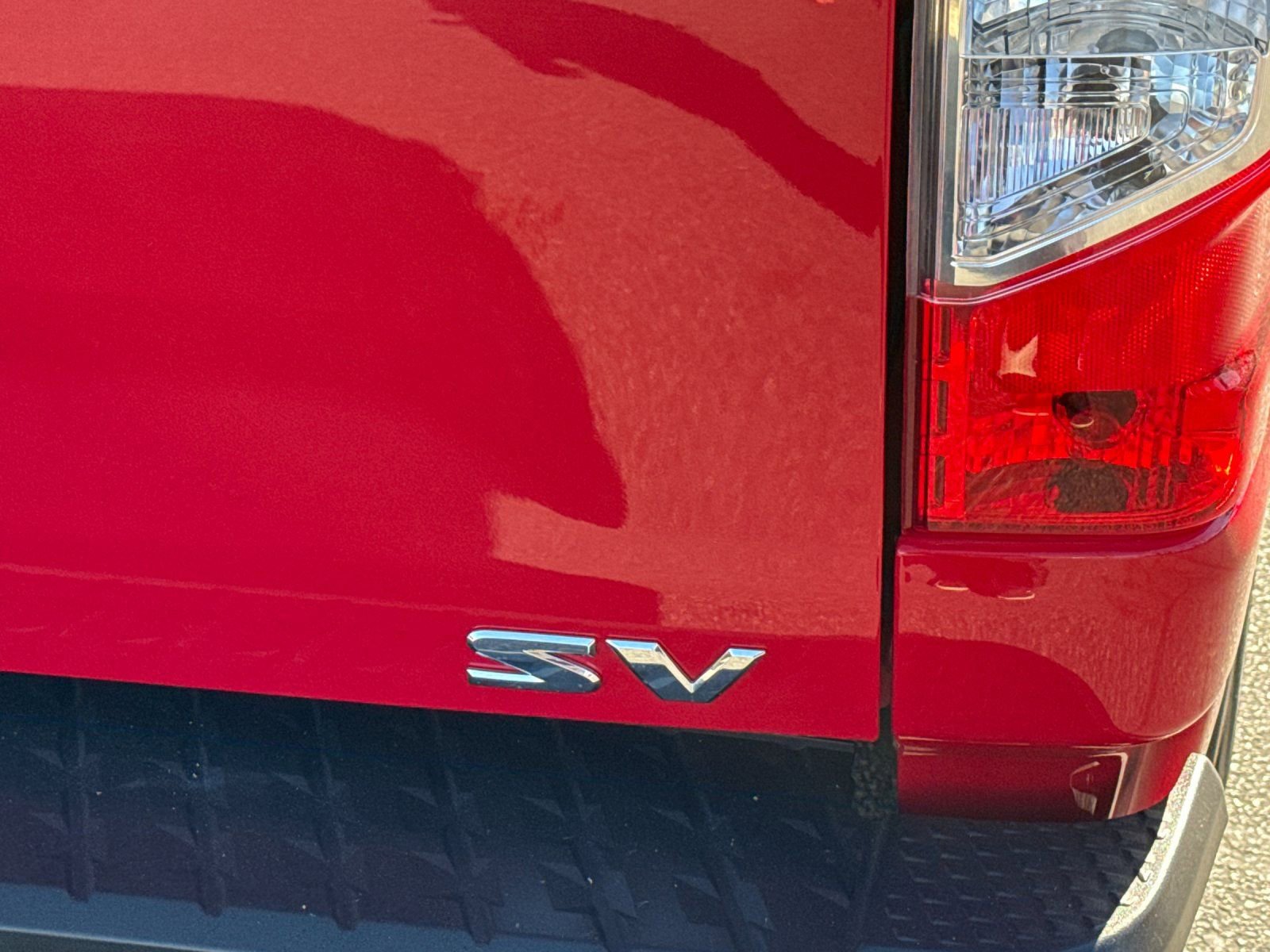 Used 2021 Nissan Titan SV w/ SV Convenience Package image 25