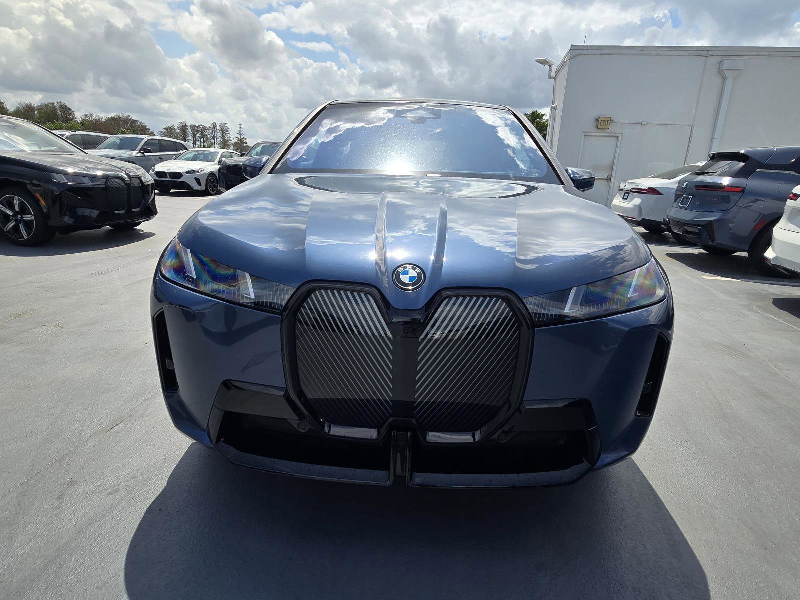 New 2026 BMW iX xDrive60 w/ M Sport Package image 2