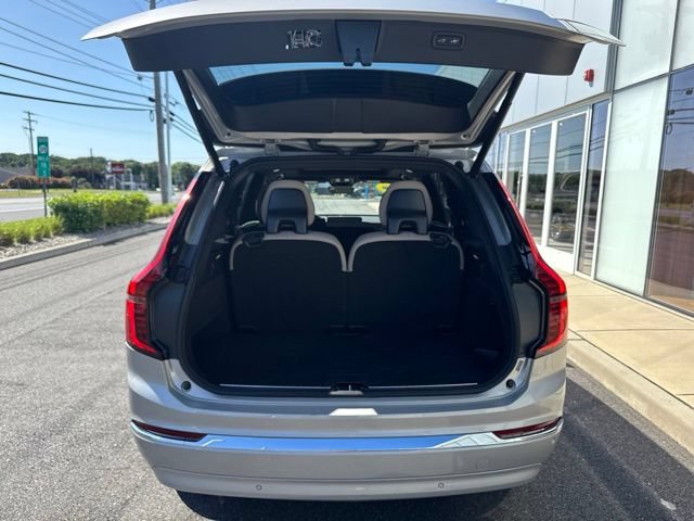 Used 2025 Volvo XC90 B6 Plus AWD/4WD image 11