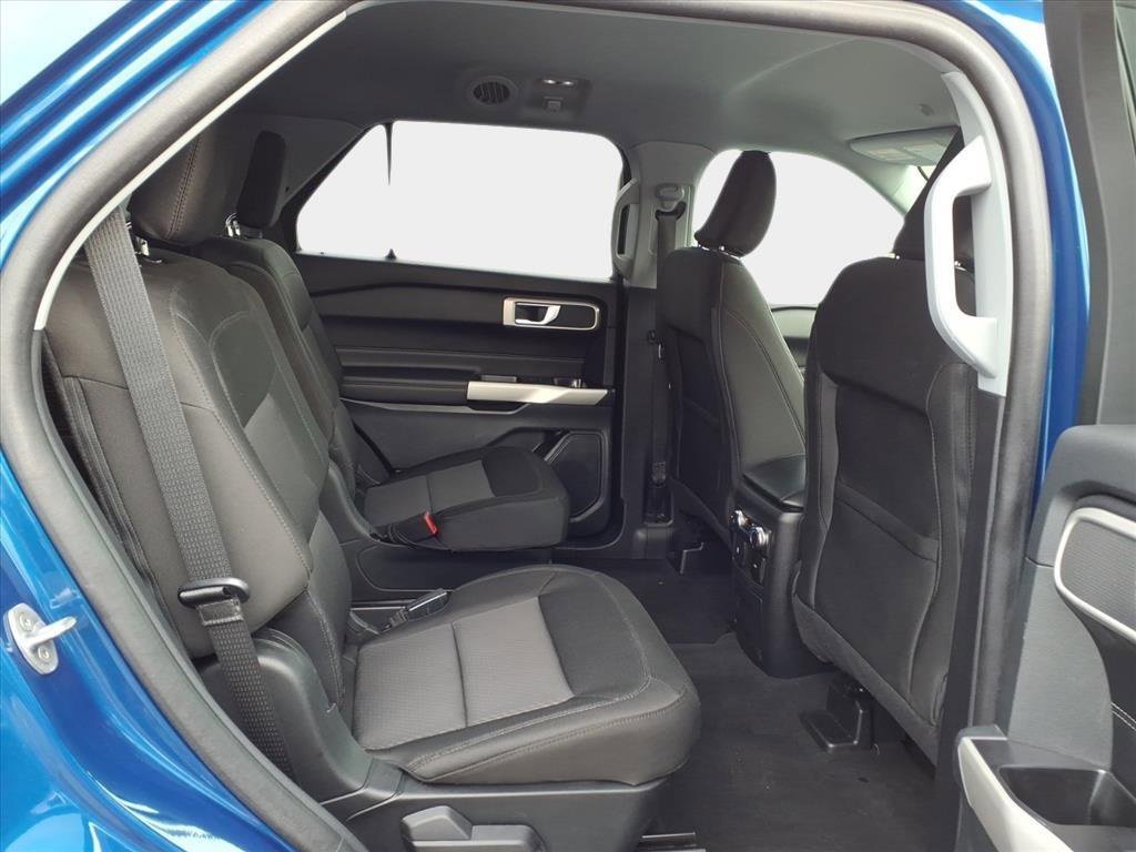 Used 2022 Ford Explorer XLT image 16