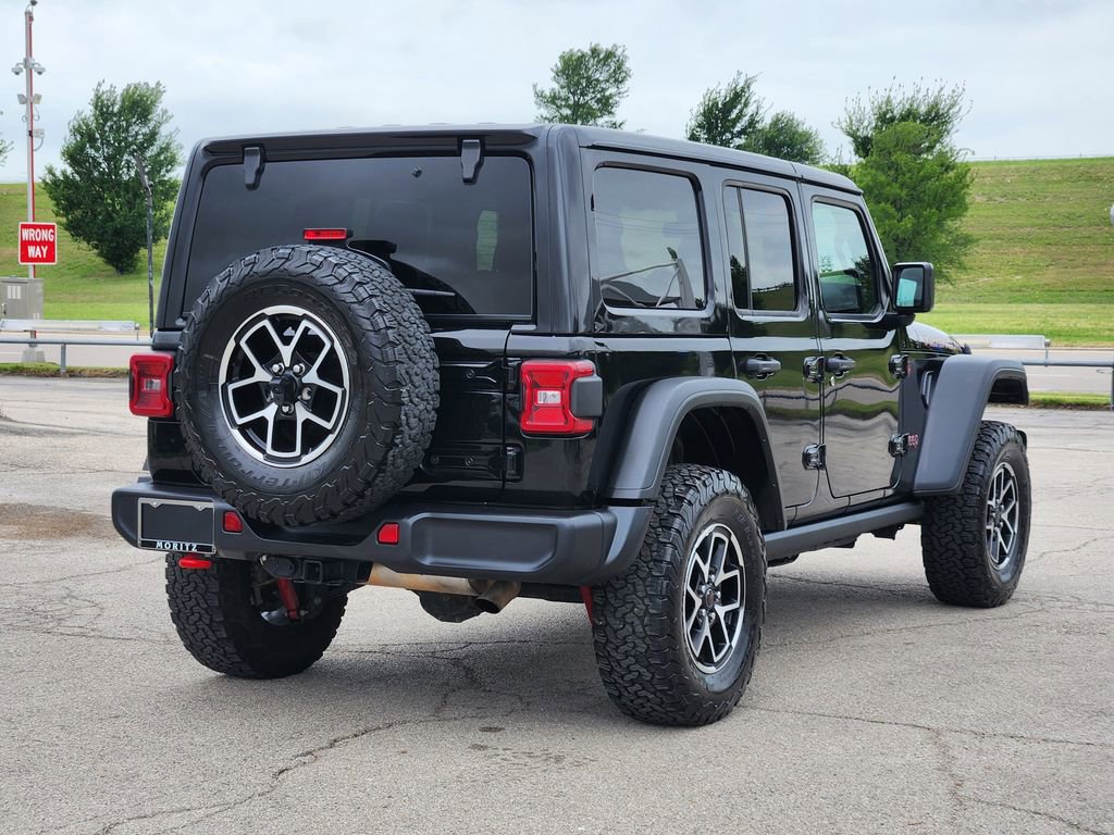 Used 2025 Jeep Wrangler Unlimited Rubicon AWD/4WD image 5