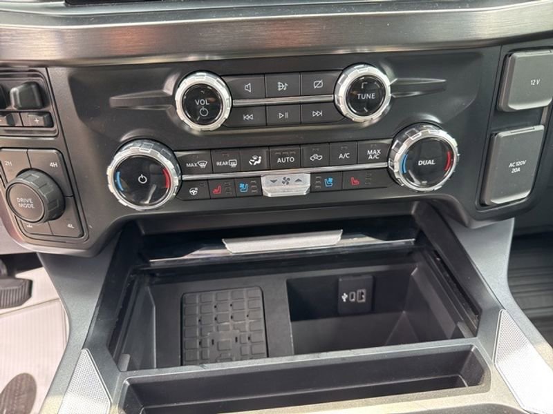 Used 2024 Ford F250 Lariat w/ Chrome Package AWD/4WD image 11