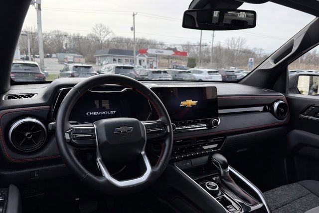 Used 2025 Chevrolet Colorado Z71 image 17