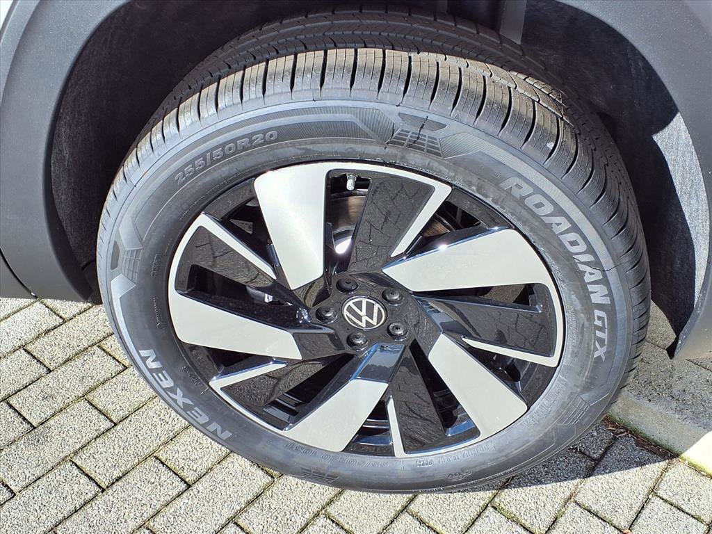 New 2026 Volkswagen Atlas Cross Sport SE image 11