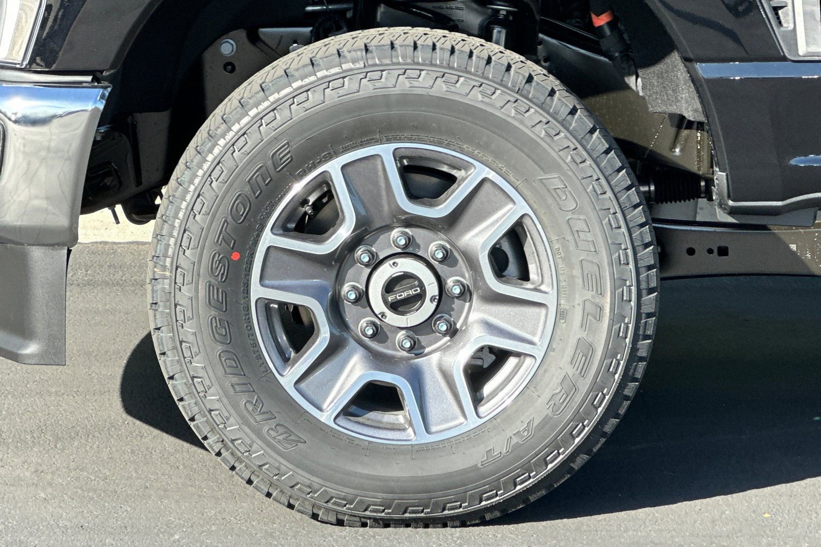 New 2026 Ford F350 Lariat w/ FX4 Off-Road Package image 25