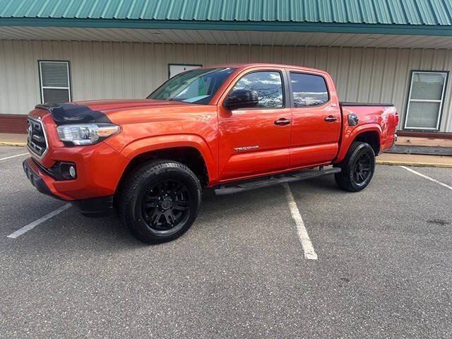 Used 2016 Toyota Tacoma SR5 w/ Towing Package RWD image 3