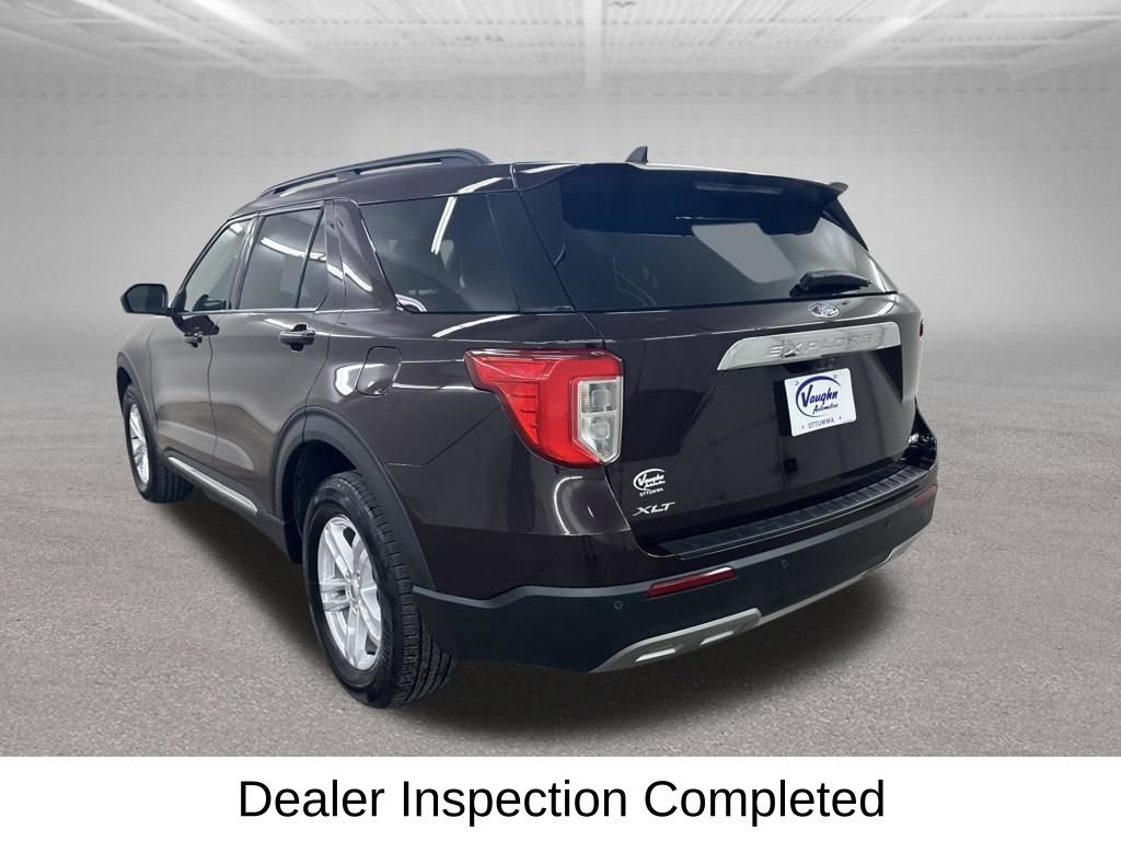 Used 2023 Ford Explorer XLT w/ Equipment Group 202A AWD/4WD image 10