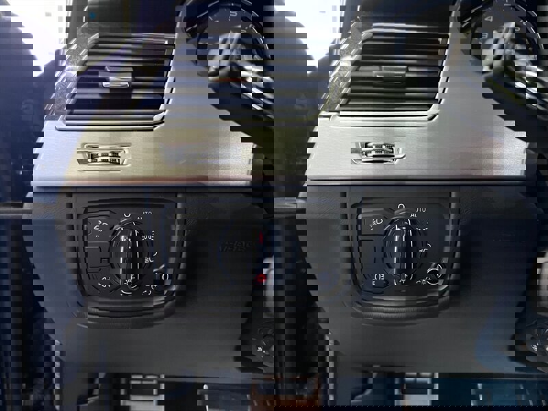 Used 2014 Audi S8 image 16