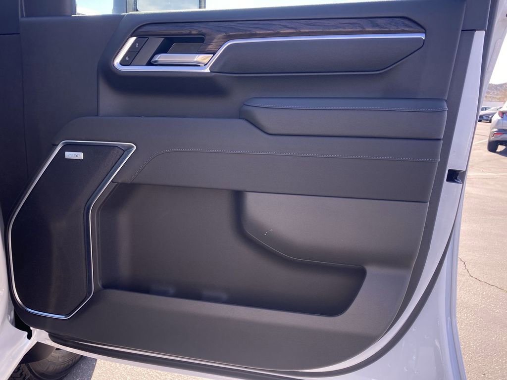 New 2026 GMC Sierra 3500 SLT w/ SLT Convenience Package image 42