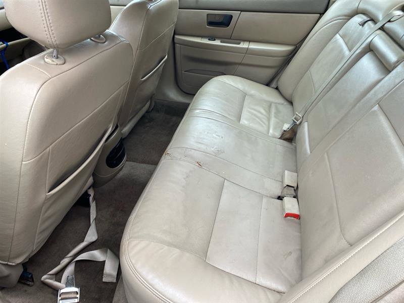Used 2004 Ford Taurus SES image 18