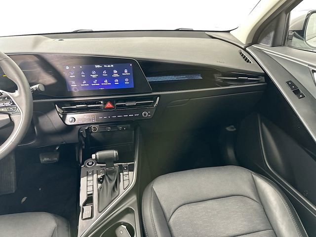 Used 2023 Kia Niro SX image 29
