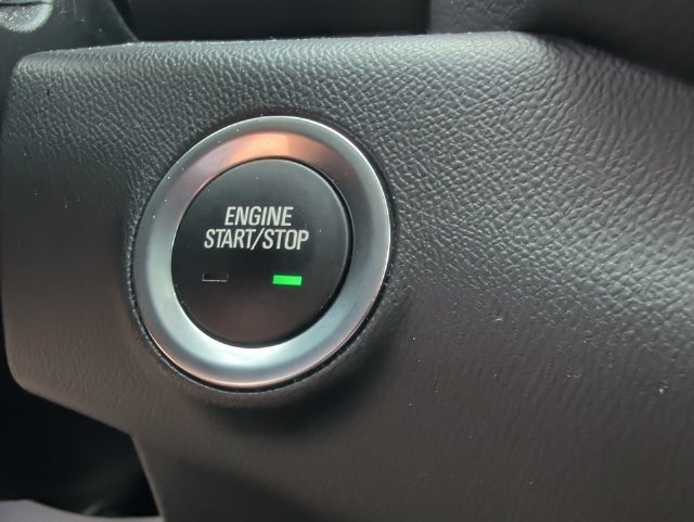 Used 2023 GMC Terrain SLT w/ LPO, Floor Liner Package FWD image 25