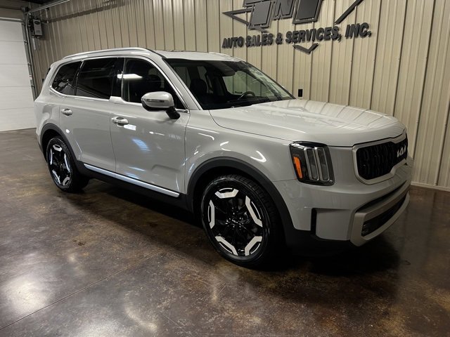 Used 2023 Kia Telluride EX X-Line image 6