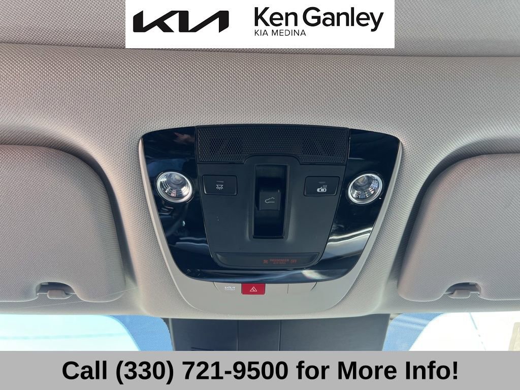 Certified 2025 Kia Sorento S w/ Panoramic Sunroof Package image 41