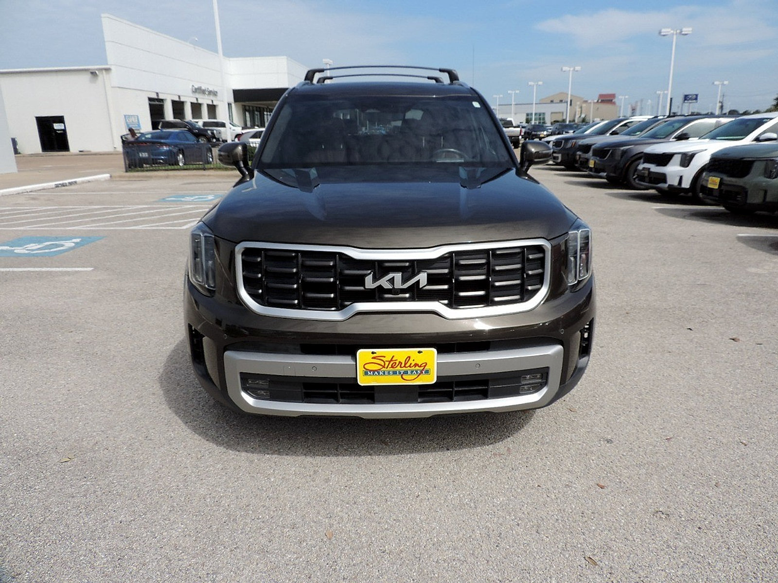 Used 2023 Kia Telluride SX Prestige AWD/4WD image 2