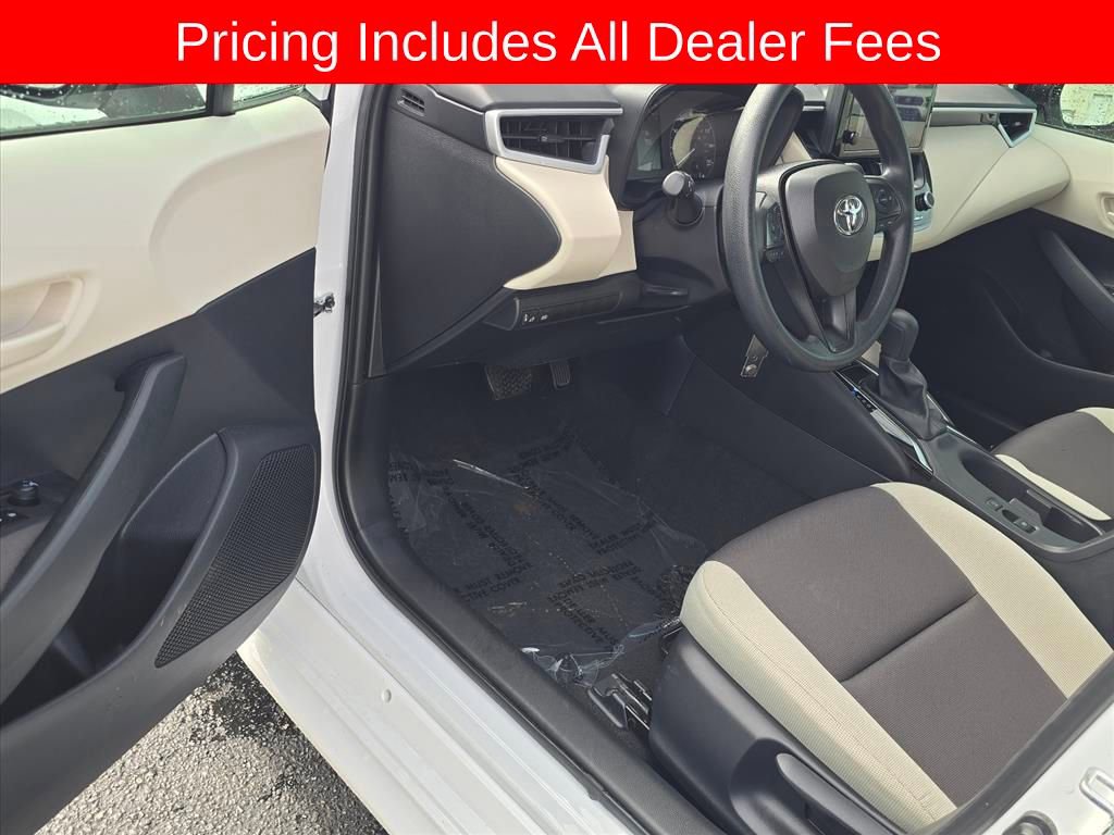 Used 2025 Toyota Corolla LE FWD image 9