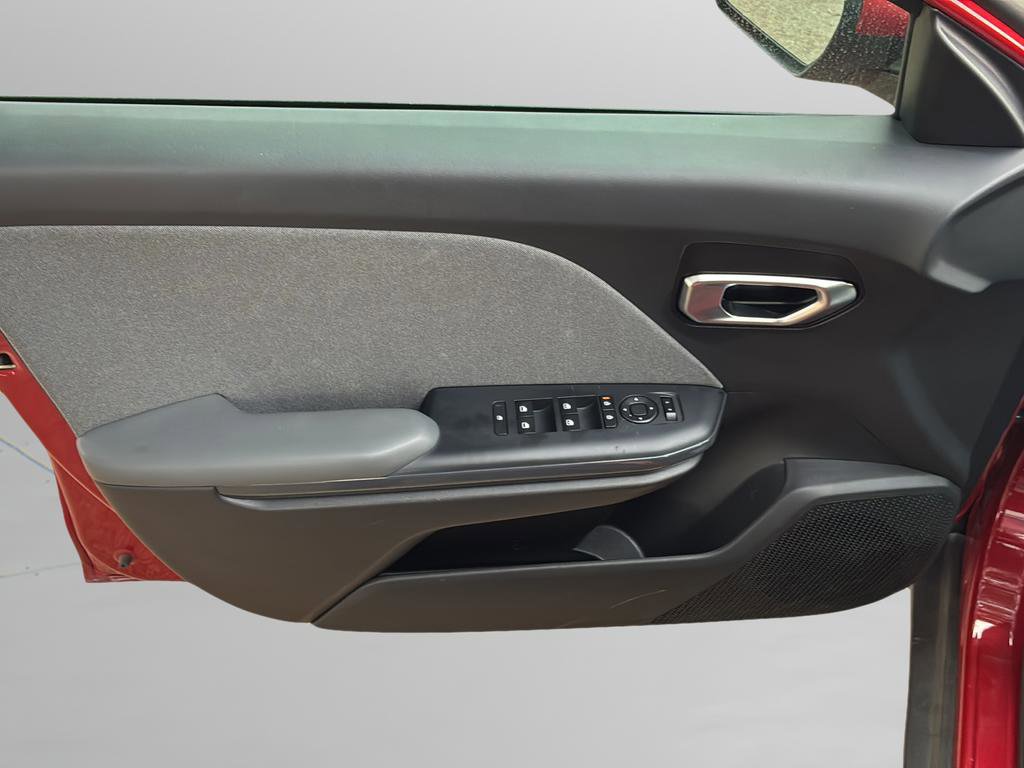 Used 2025 Kia K4 EX image 31