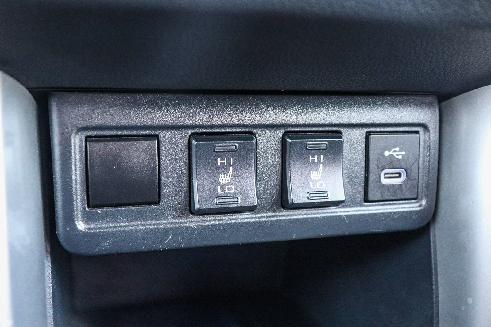 Certified 2023 Toyota Corolla Cross XLE FWD image 28
