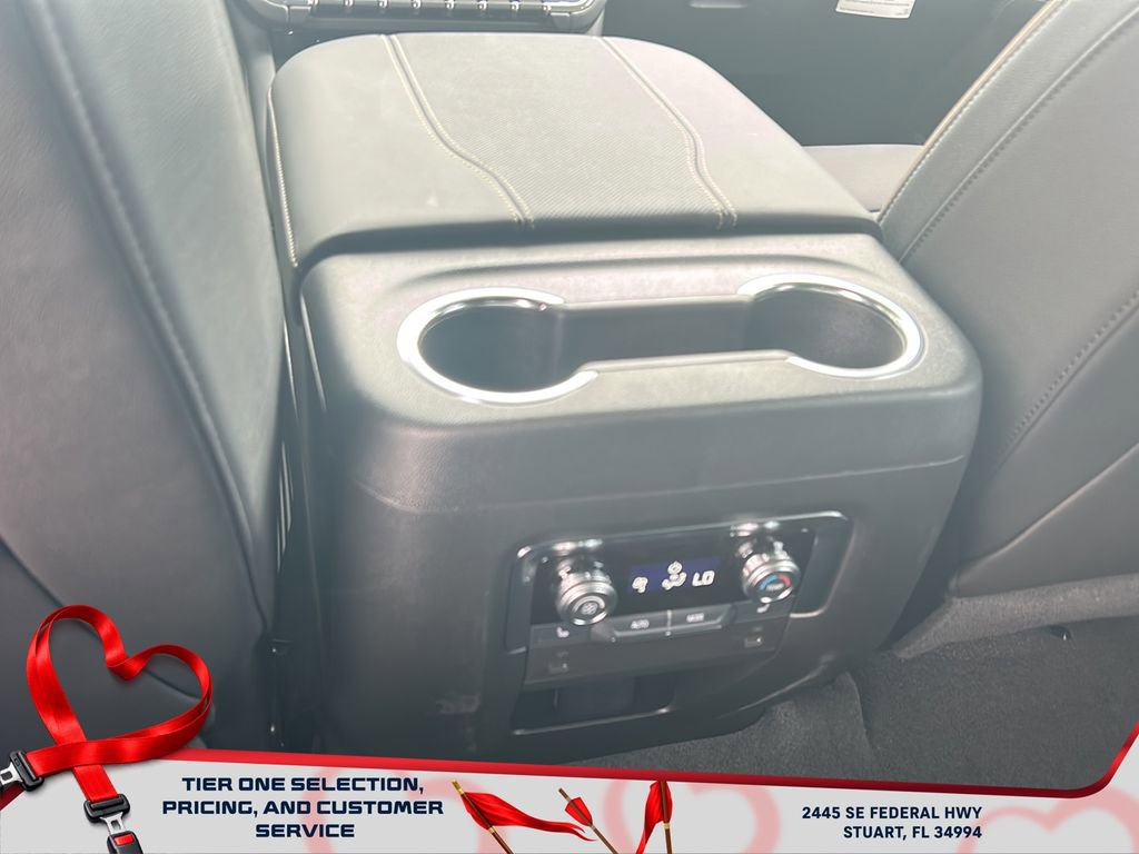 New 2025 GMC Yukon XL Elevation image 20