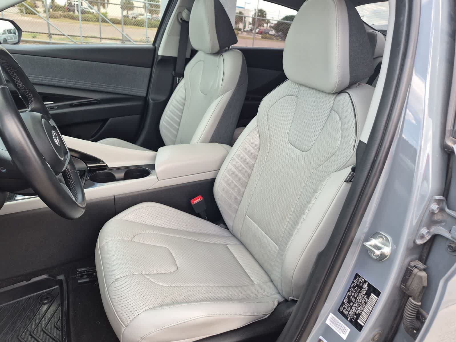 Used 2022 Hyundai Elantra Limited FWD image 20