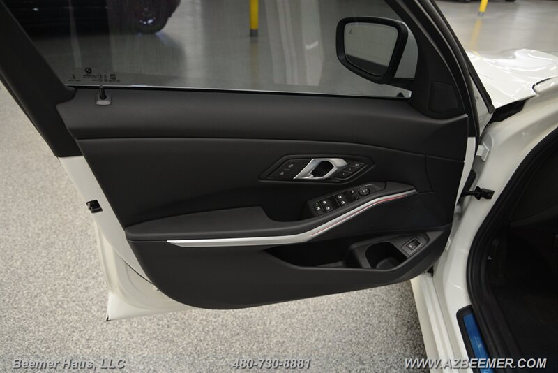 Used 2026 BMW 330i Sedan w/ Convenience Package RWD image 40