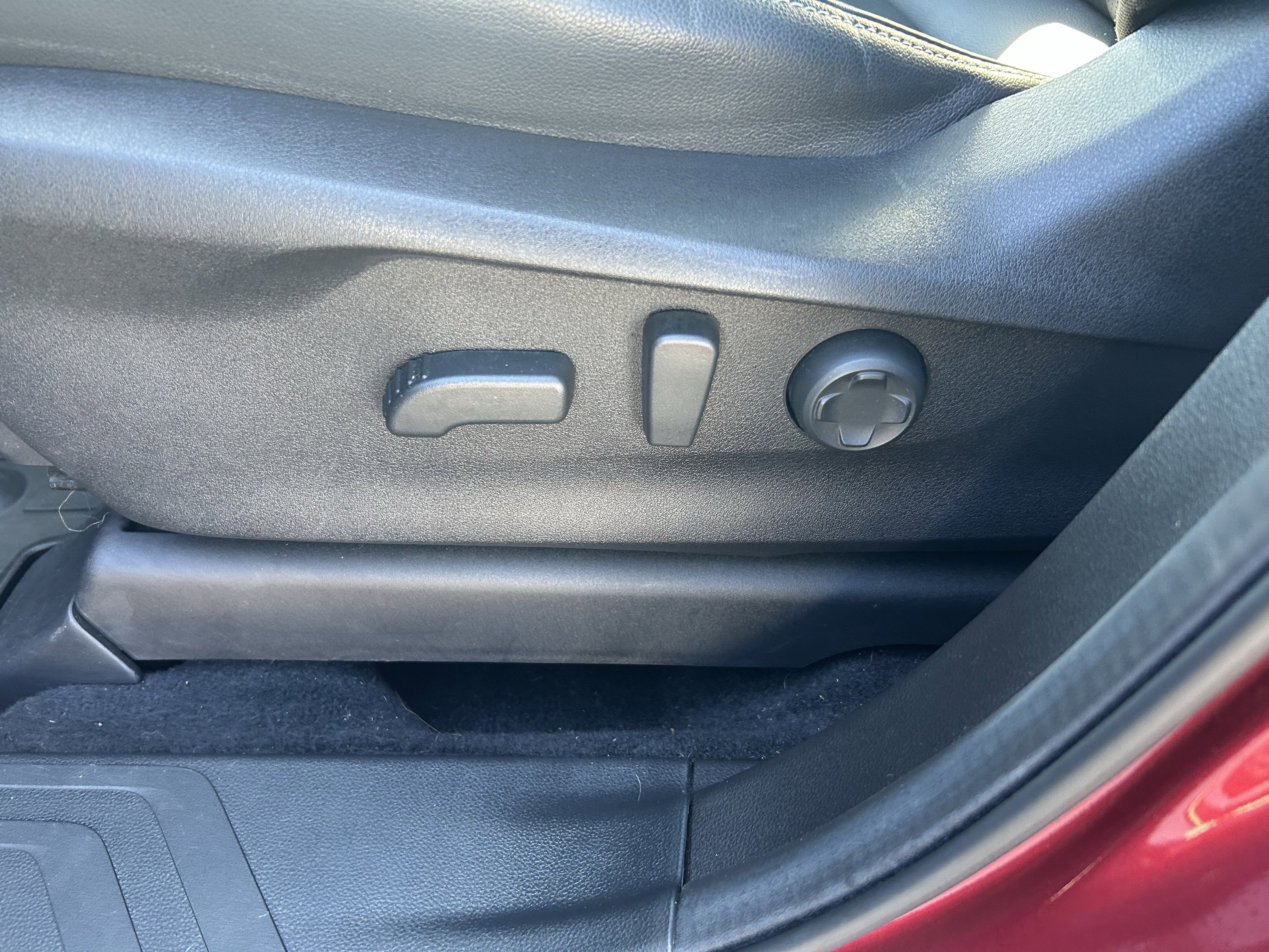 Certified 2023 Subaru Ascent Limited w/ Technology Package image 21