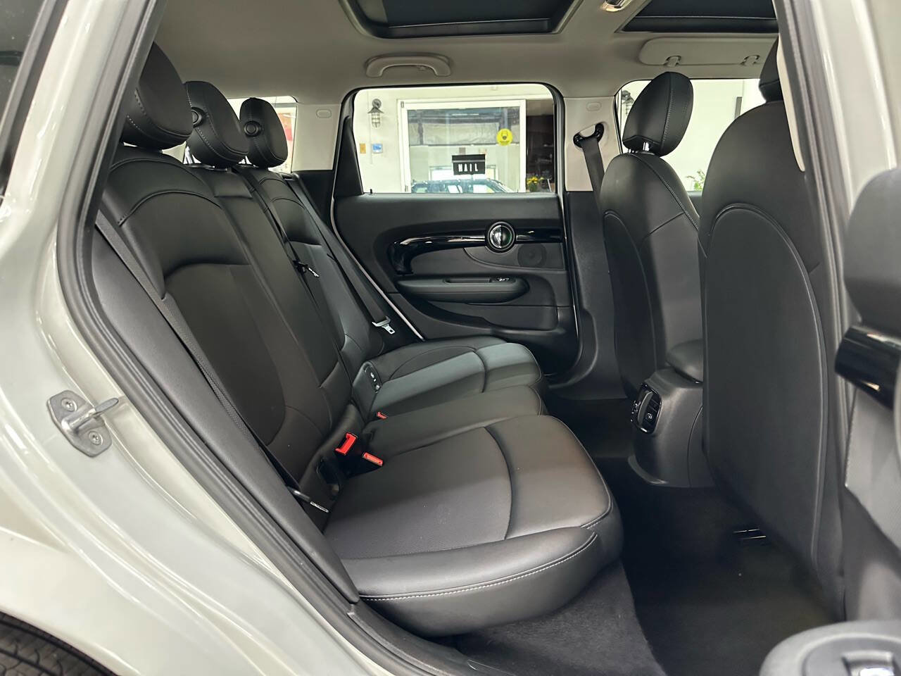 Used 2019 MINI Cooper Clubman image 15