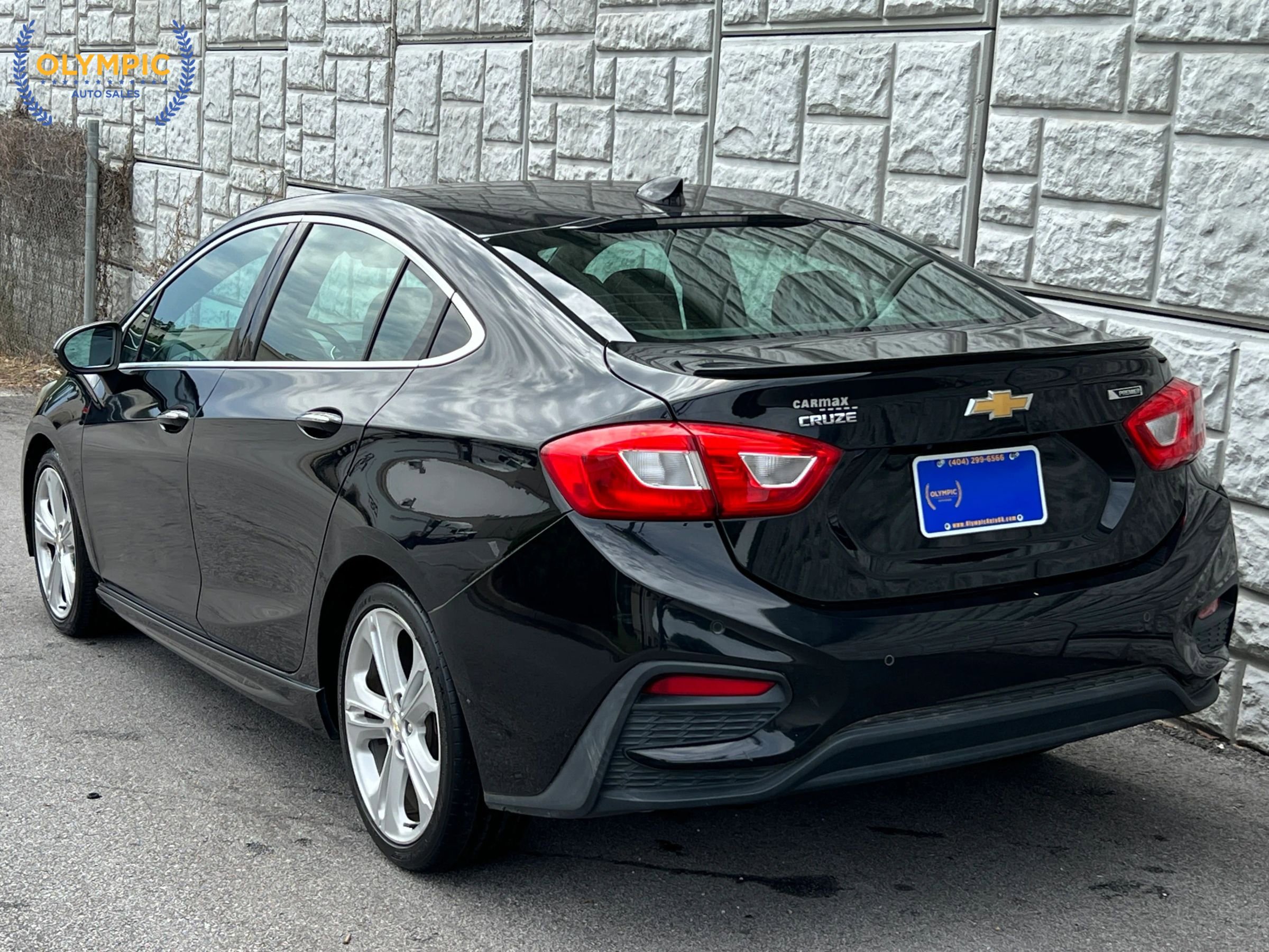 Used 2017 Chevrolet Cruze Premier FWD image 4