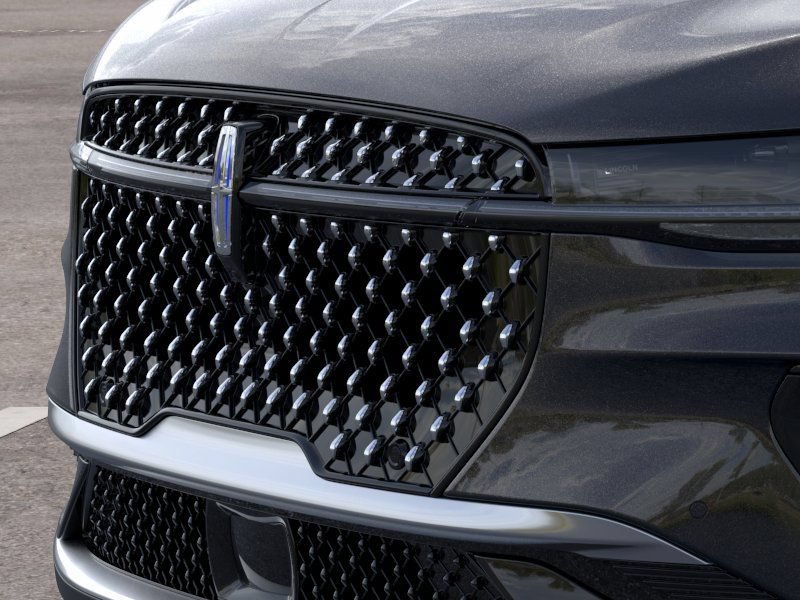 New 2026 Lincoln Nautilus Premier AWD/4WD image 17