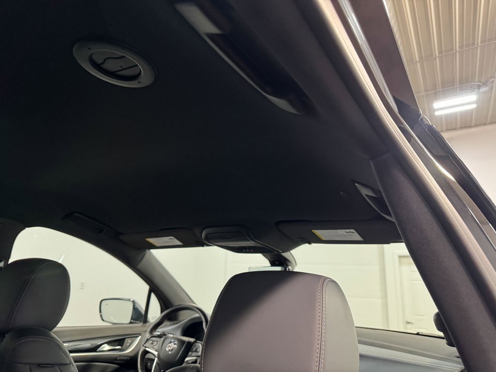 Used 2024 Buick Enclave Premium image 17