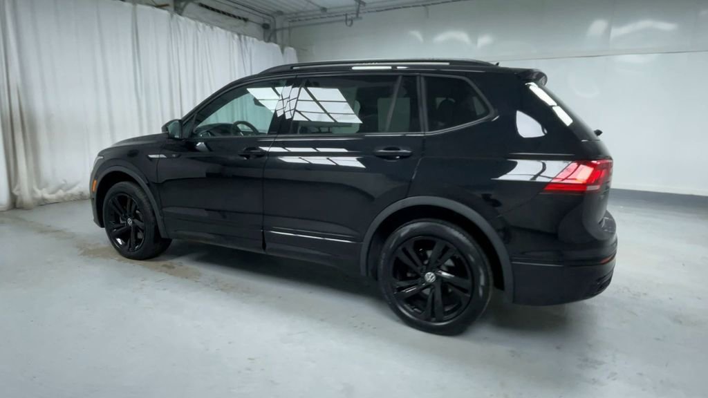 Used 2024 Volkswagen Tiguan SE R-Line image 21