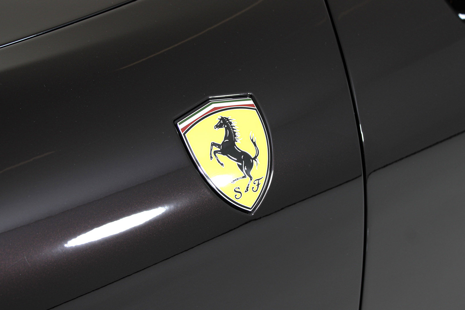 Certified 2024 Ferrari Roma Spider RWD image 4