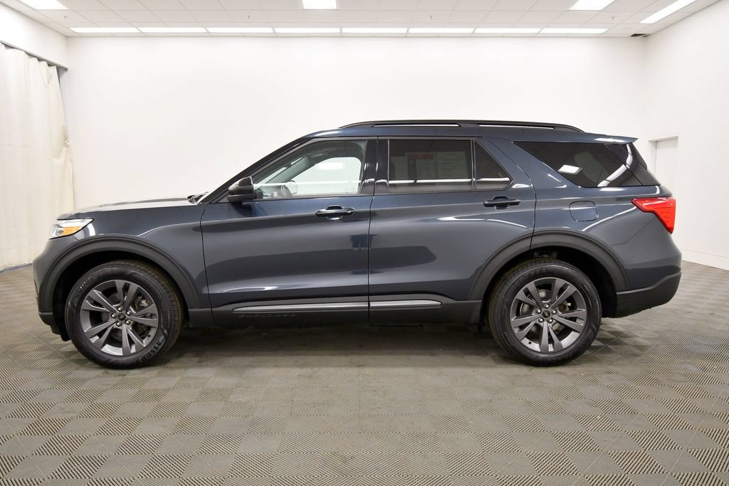 Used 2023 Ford Explorer XLT w/ Equipment Group 202A AWD/4WD image 4