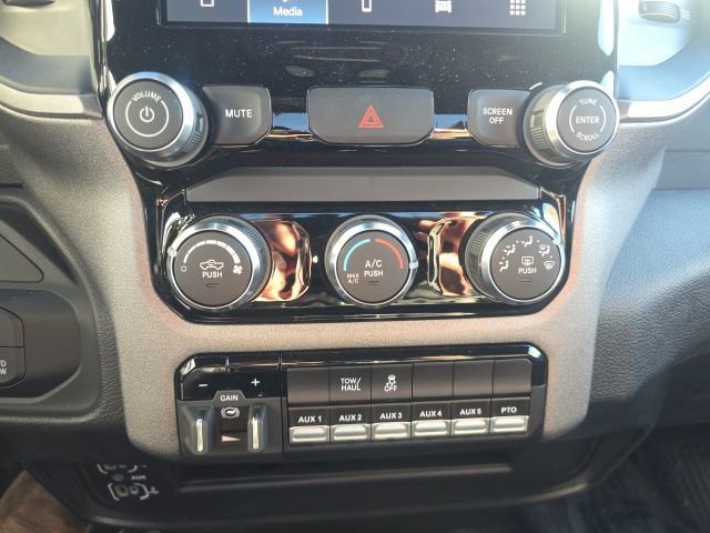New 2026 RAM 3500 Tradesman w/ Chrome Appearance Group AWD/4WD image 20