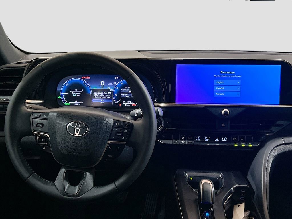 Used 2023 Toyota Crown XLE image 19