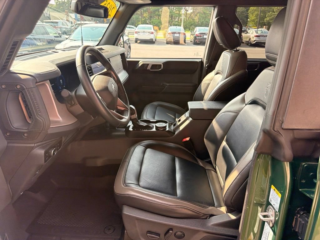 Used 2025 Ford Bronco Outer Banks AWD/4WD image 13