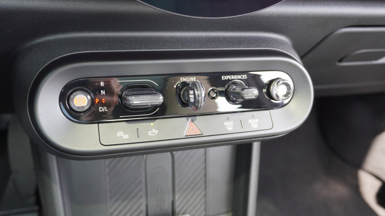 Used 2025 MINI Cooper S FWD image 19