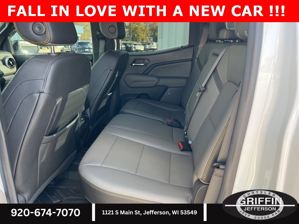 Used 2023 Chevrolet Colorado ZR2 w/ ZR2 Convenience Package III image 16