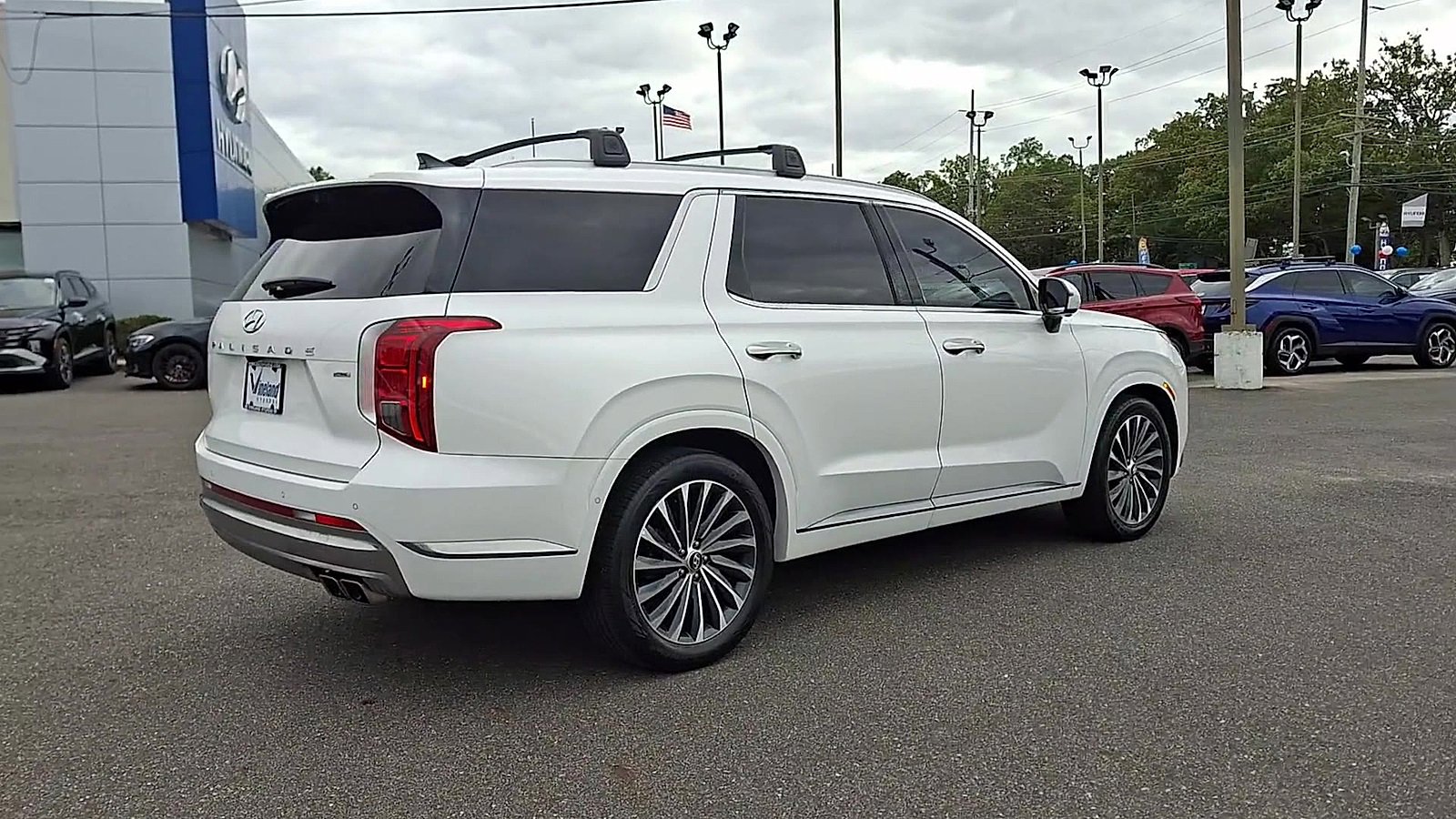 Used 2023 Hyundai Palisade Calligraphy image 8