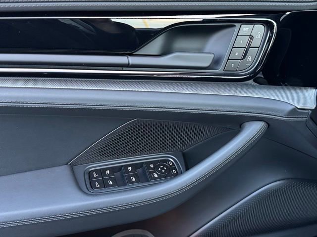 New 2026 Porsche Panamera 4 image 14